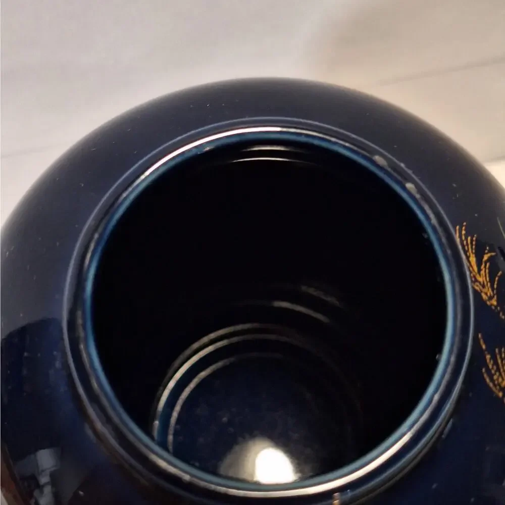 Vintage TOYO JAPAN Kiku Blue Floral Ginger Jar Lidded Vase Hand Painted 6.5